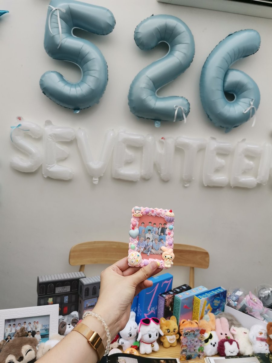 JinnyPeach00's tweet photo. Happy 9th Anniversary, my boys!🎉🎉
🍓😇🦌🐰🐶🐱: CARAT Uncle and Aunties! Please support our papas and uncles for a long time!🥰🥰
#세븐틴과_함께한청춘_벌써_9주년
#SVT_Shinin9_Diamonds
#EverlastingMemorieswithSVT https://t.co/SBY9CGaVBJ
