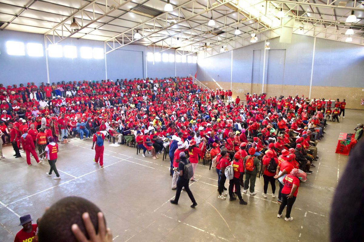 🚨Happening Now🚨 We are in Sedibeng at the Razzmatazz where the red sea is ready to pour into the streets and remind the community why they should #voteEFF !!