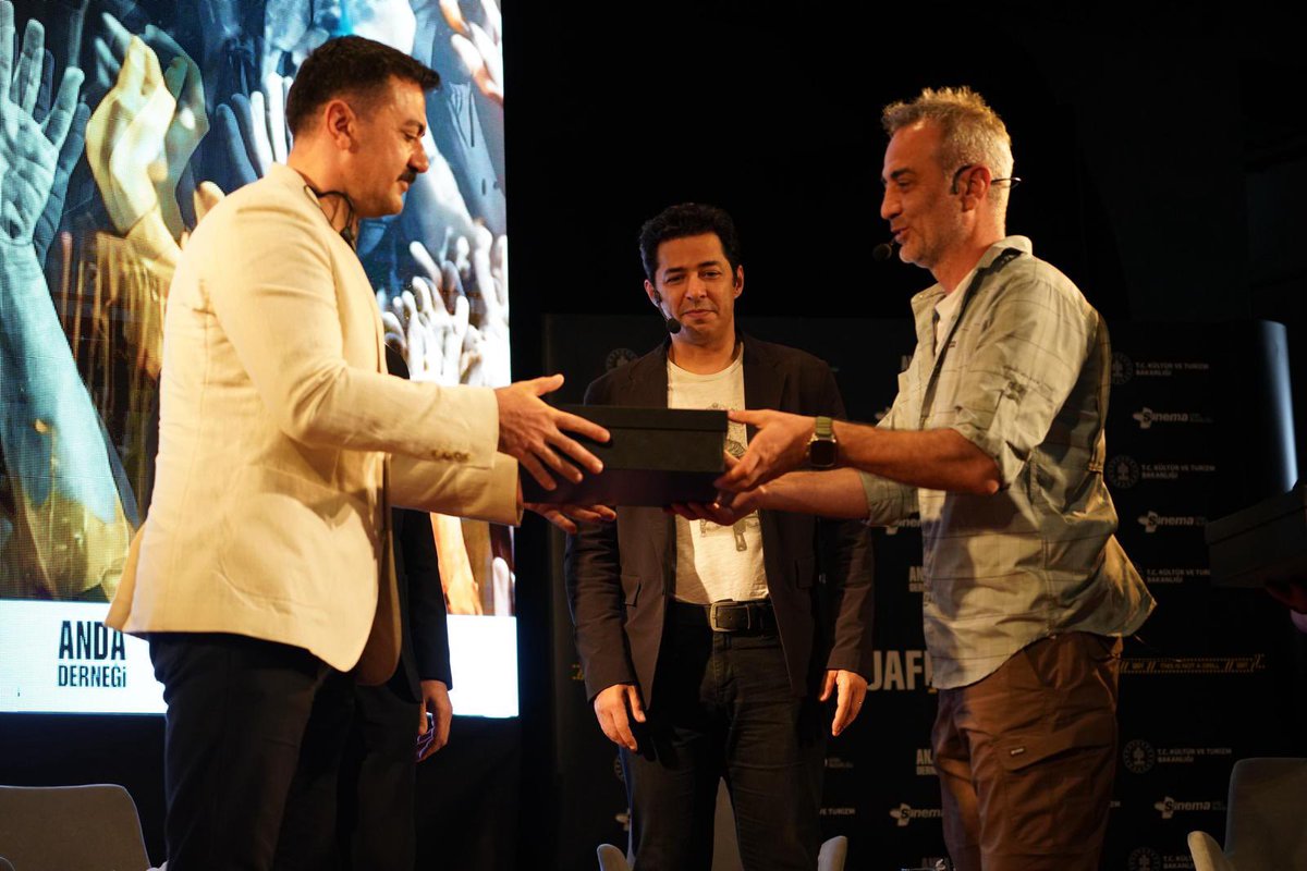 TekbBulent's tweet photo. #UAFF Uluslararası Afet Film Festivalinde bir başka perspektiften afetleri değerlendirdik.
@mert__firat @ANDAokantosun @andadernegi https://t.co/1g1CSI4x8x