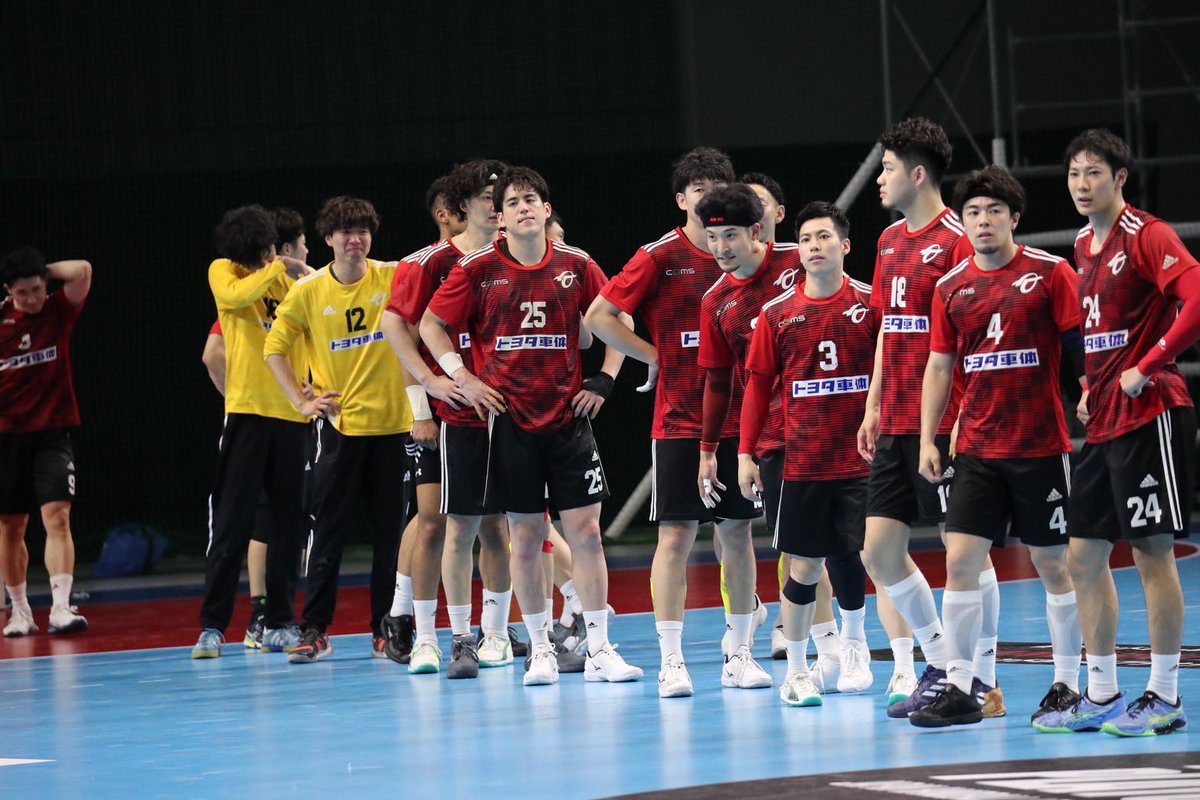 bravekings_tab's tweet photo. ⏰試合終了🔴🔵

みなさまの熱いご声援誠にありがとうございました‼
#日本リーグ
Final
#トヨタ車体ブレイヴキングス 27（14-16 , 13-12）28 #豊田合成

共に闘っていただきありがとうございました🔥長いシーズンでしたが1年間ご声援いただきありがとうございました🦍‼️

#ハンドボール
#トヨタ車体 https://t.co/Kv73GJgXoW