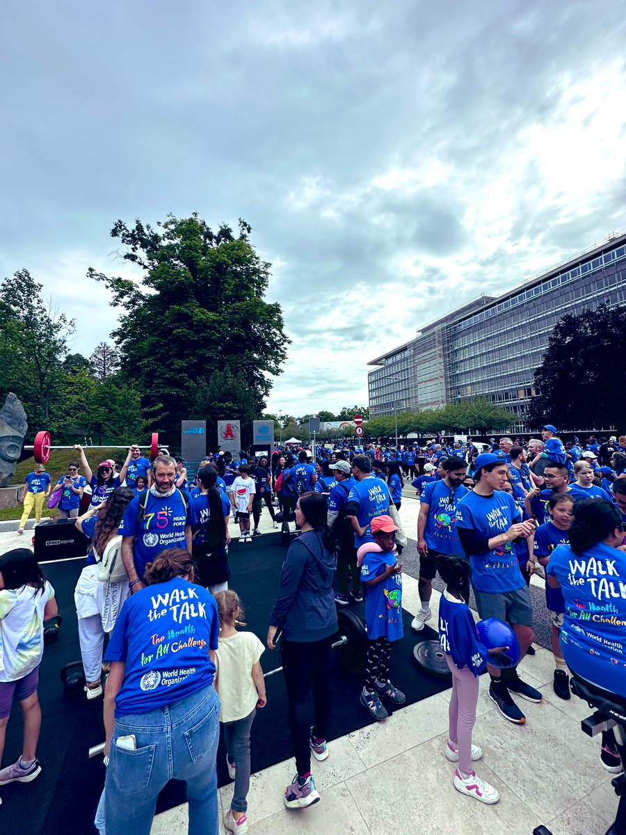 Excited to start the #WHA77 journey with the #WalkTheTalk event! 🚶‍♀️🚶‍♂️ 

So happy to see and join fellow #GlobalSurgery advocates and represent @CommiSurLab and @mcgillu 

Looking forward to meeting all and learning so much more @surgfoundation 🌍🩺 #UHC2030 #UHC #HealthForAll