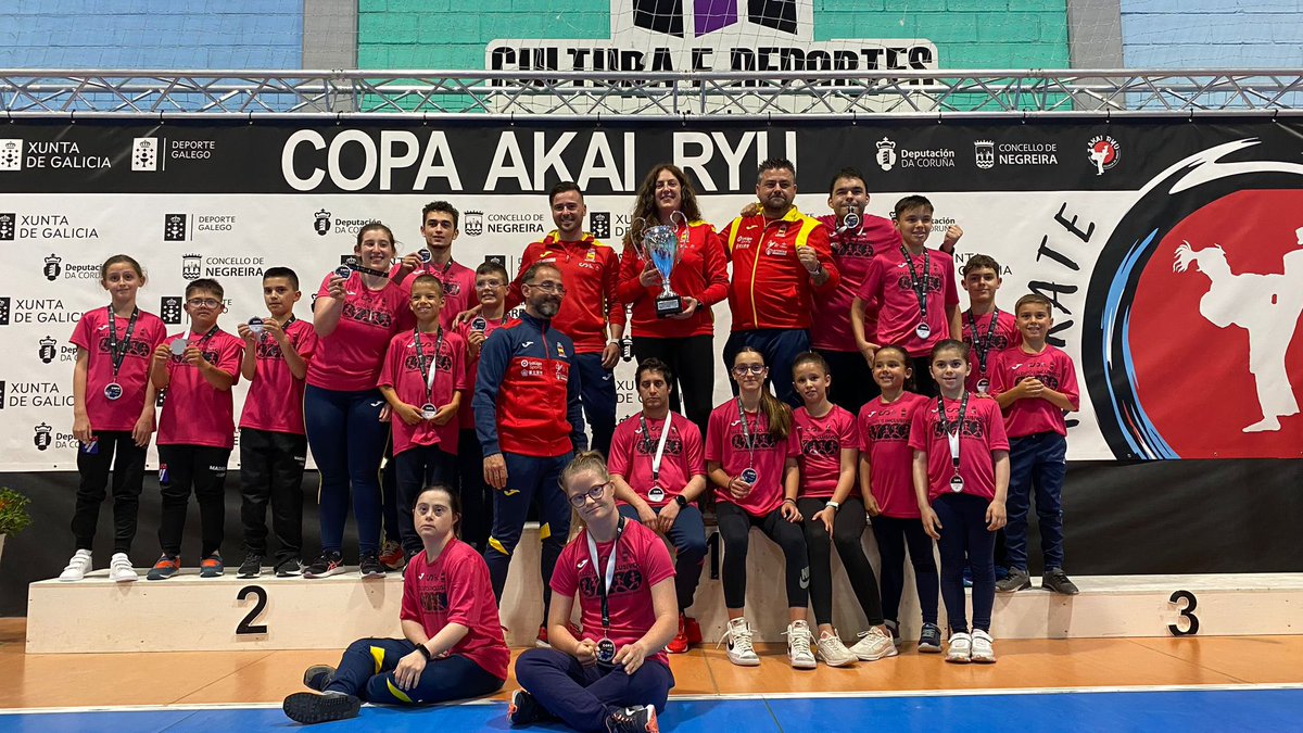 Este fin de semana se ha celebrado la Copa Akai Ryu en Negreira (#ACoruña) donde el joven karateka con #discapacidadvisual de #Asturias, Diego Rodríguez, se ha proclamado de nuevo campeón, ¡enhorabuena! 👏👏👏

@RFEKarate @Paralimpicos