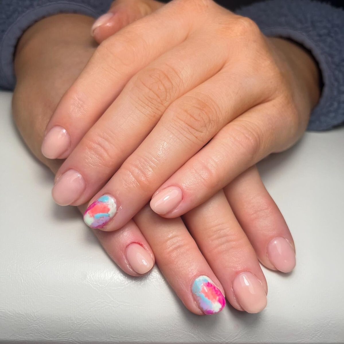 HarmonyHealthBe's tweet photo. Just a little pop of colour 🌈
Gorgeous Dolly BIAB used on all other nails 🫶🏼

#biab #buildergel #builderinabottle #tgb #thegelbottle #dollybiab #harmonyhealthbeauty #mayobridge #nails https://t.co/Yr5KxvscO5