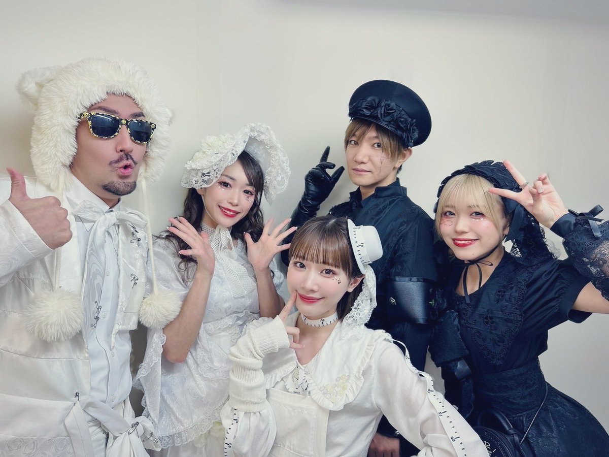 #アンノウンベット 8公演目、御来場頂きありがとうございました🃏

負けたぁー！！！
悔しいぃー！！！
とても勝ちをゲッツしたかった次第であります💦

次はラスト！
変わらずに全力での勝負を舞台上で繰り広げますので力を分け与えて下さいませ🙇
#エグゼロック #ファイナルラウンド
