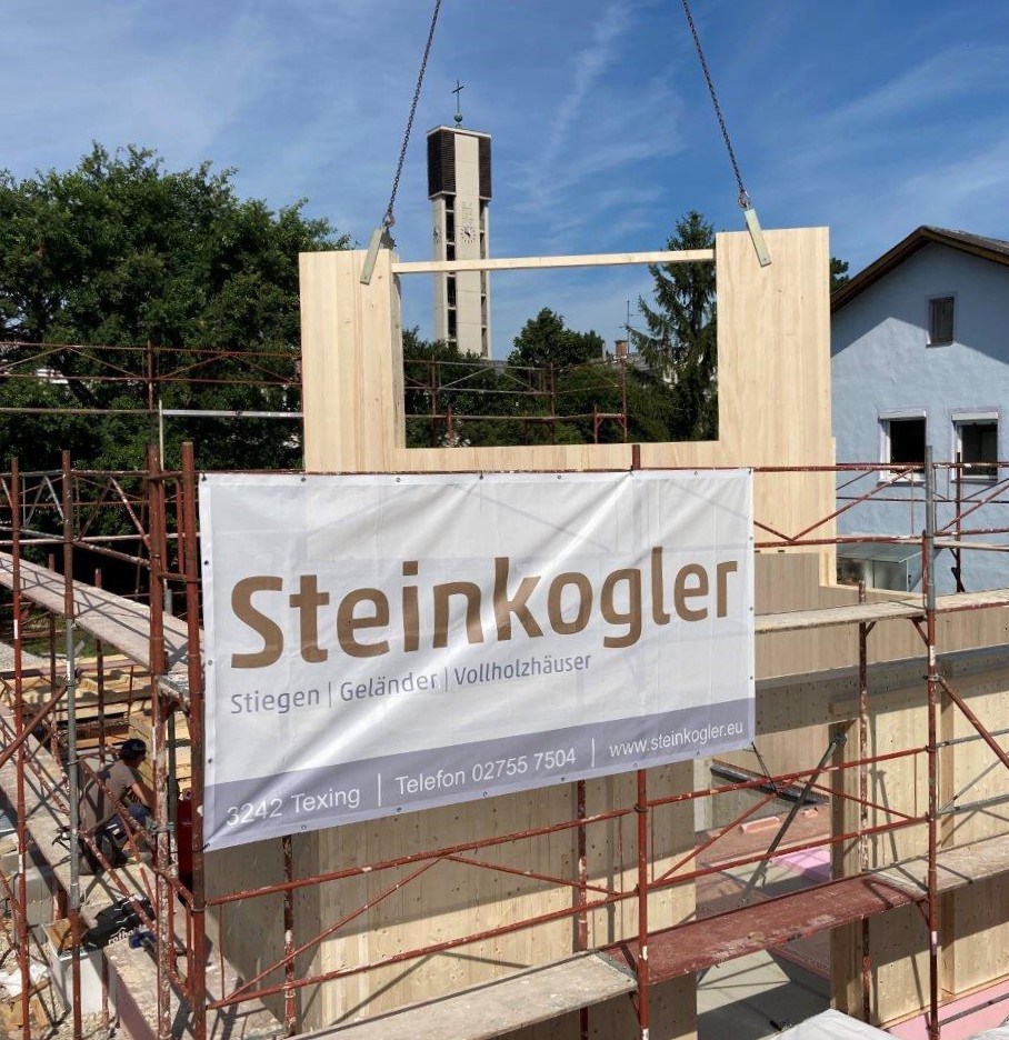 SteinkoglerStie's tweet photo. Freust auch du dich auf die Montage 💪 deines Thoma-Vollholzhauses 🏘️? Erfülle deinen Wohntraum und melde dich bei uns!
#vollholzhaus #nachhaltigkeit #wohntraum #thoma #holz100 #steinkogler #texing https://t.co/SMybbKGZak