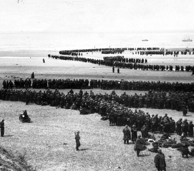 1940'ta bugün: 338.226 Müttefik askerinin 800 kadar irili-ufaklı deniz aracıyla Dunkirk'ten İngiltere'ye tahliye edileceği Dinamo Operasyonu başladı. Tahliye bölgesinin çevresinde konuşlu 40.000 Fransız askeri, 7 Alman tümenine karşı savunma yaparak harekâta destek verdi.
