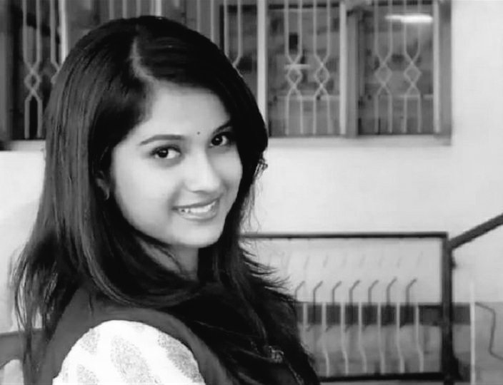 Remembering Disha On Her BDay

Happy Birthday dear #DishaSalian 
We haven’t forget u, neither forget what happened to u.. May we didn’t get the Jsutice in dis world but I've full faith on that Power sitting up there & in sha allah, He'll give Justice to U later after this life 💔