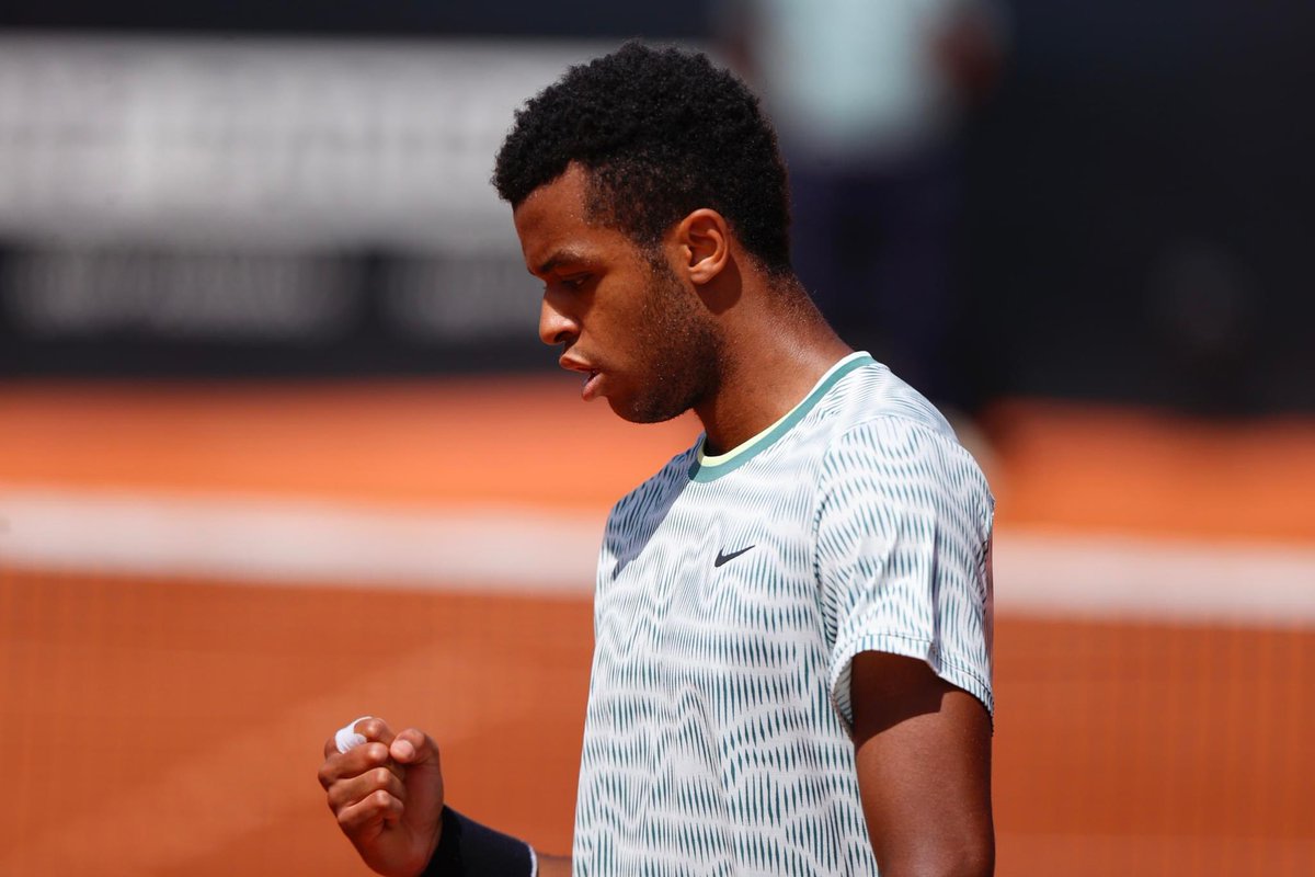 Isabelle Barnel ✨ tweet media