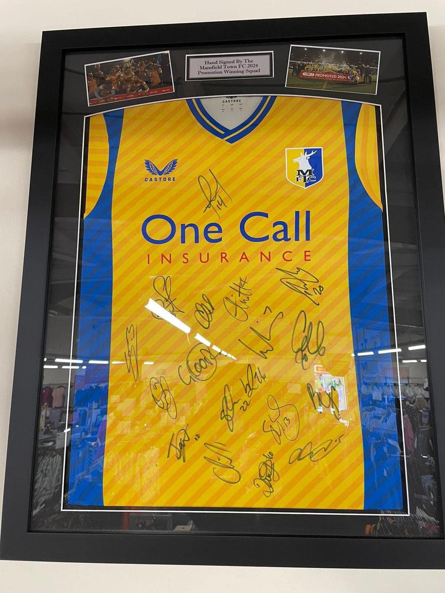 labeltraders's tweet photo. ๐ Popped into store this weekend & noticed our new addition?
๐ฆ Celebrating the success of @mansfieldtownfcโs promotion season, weโre proud to display a shirt signed by this seasonโs squad.
#LookYourBestForLess #SupportSmallBusiness #MansfieldTown #Stags #Mansfield #Nottingham https://t.co/xP5QseRltC
