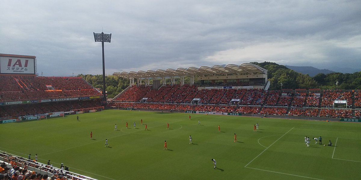 JoySoccer1's tweet photo. 水戸の最終ラインもそんなに細かくコントロールしてないようにみえてます🏟️バックパスに対して少しでもプッシュアップしようとしてなかった👀

今季最多来場者数🎉✨😆✨🎊 https://t.co/JYeHdCTMdR