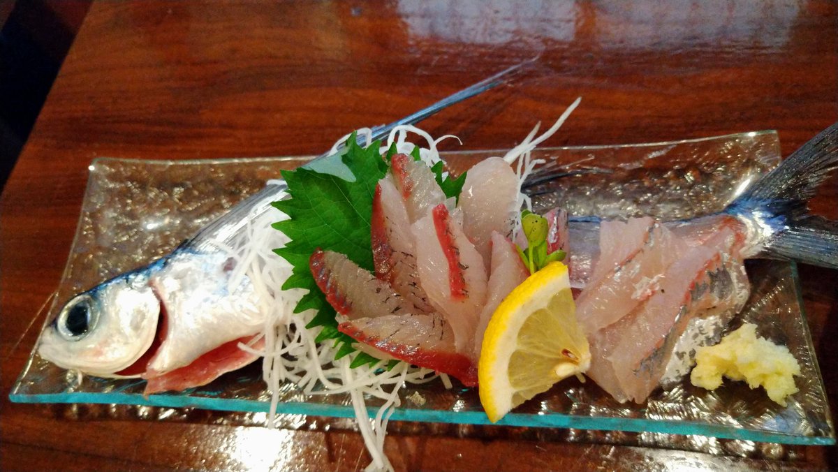 豊岡　ひと晴れ トビウオのお造り定食！ トビウオってワサビじゃなくて生姜が合うのね！