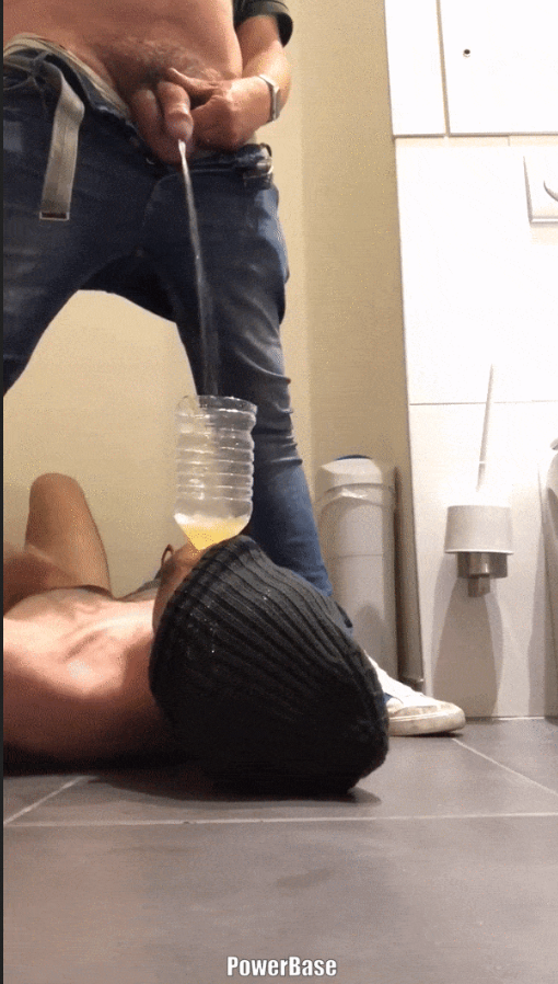 SubmittedTom's tweet photo. Slave urinal https://t.co/1PktJTNSUX
