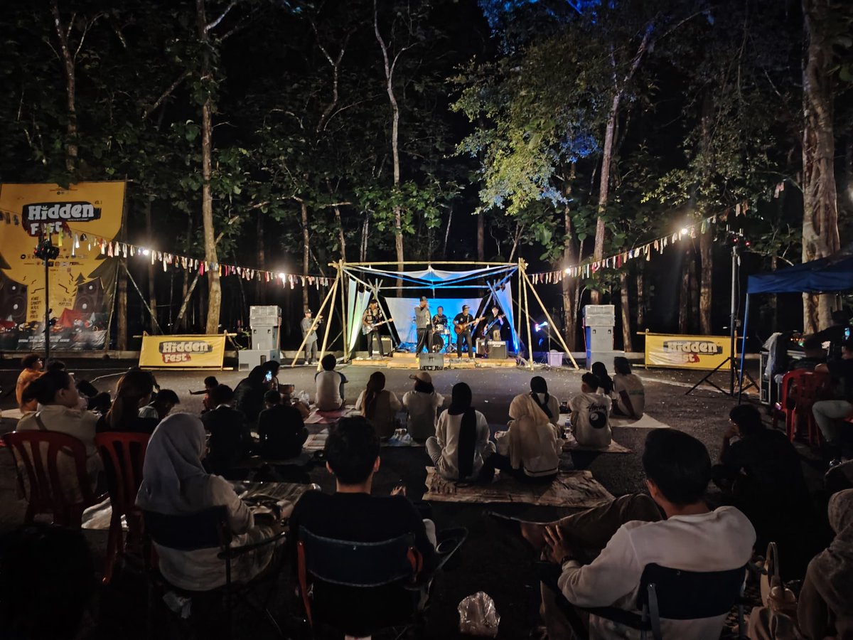 FRIMKepong's tweet photo. 𝐇𝐀𝐑𝐈 𝐓𝐄𝐑𝐀𝐊𝐇𝐈𝐑 𝐇𝐈𝐃𝐃𝐄𝐍 𝐅𝐄𝐒𝐓!
📅26/5/24
📌Stesen Penyelidikan @FRIMKepong #Perlis 

Program terakhir: 𝗧𝗘𝗛 𝗧𝗔𝗥𝗜𝗞 𝗧𝗔𝗟𝗞 pd 5pm nanti

Dikongsi juga gambar-gambar suasana meriah semalam 

#TarikanPerlis #PerlisAttraction #TourismPerlis #VisitPerlis https://t.co/XVIZIMTu7N
