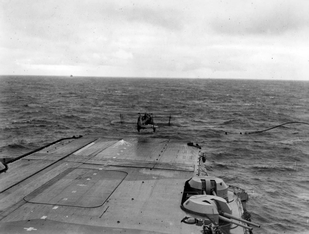 #OnThisDay:26 May 1941 - Last Battle of Bismarck Following the sinking of HMS Hood days previously, the Royal Navy sent in 16 warships. A night attack from a Fairey Swordfish on 23 May damaged Bismarck significantly 📷 Fairey Swordfish taking off HMS Victorious to find Bismarck