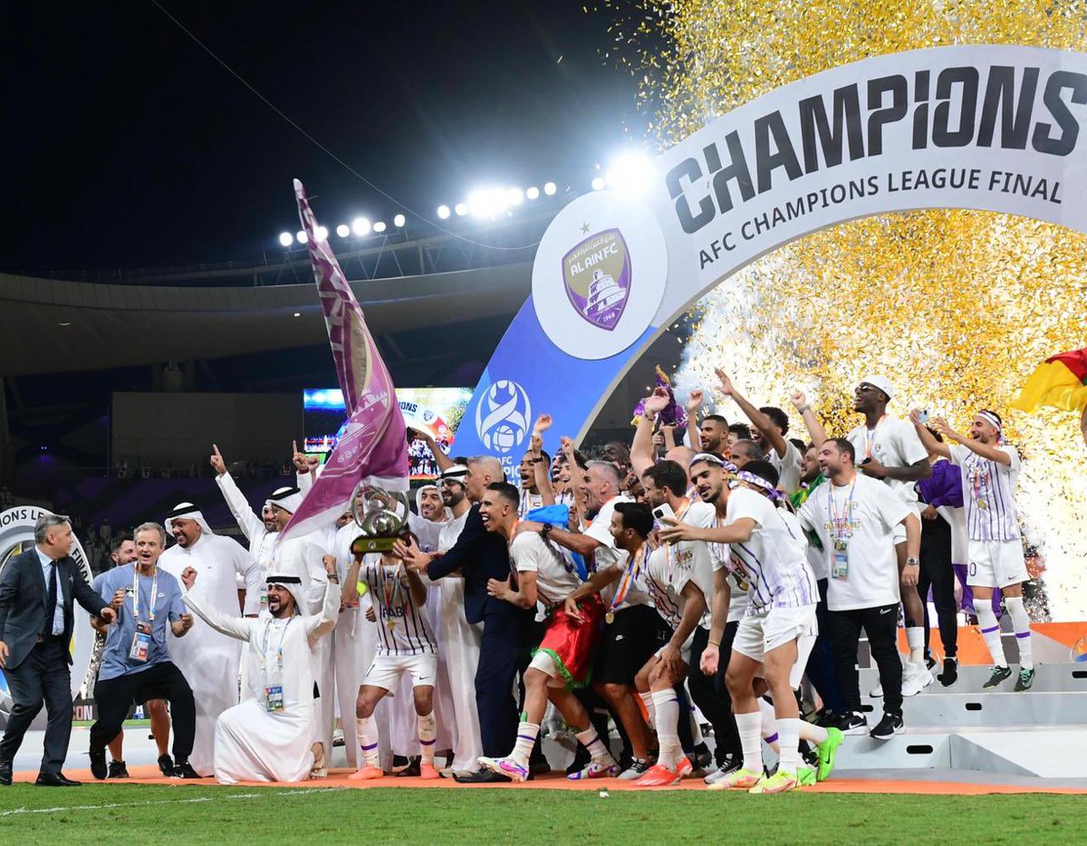 تستحق الخير سيدي
 <a href="/MohamedBinZayed/">محمد بن زايد</a>  

أبارك لفريق نادي العين، لاعبين وإدارة وجماهير، الفوز ببطولة دوري أبطال آسيا لكرة القدم والذي جاء نتيجة لأدائه المتميز وما أظهره لاعبوه من إصرار وعزيمة على تحقيق الفوز وإسعاد شعب الإمارات، وأتمنى له مزيداً من الإنجازات خلال الفترة المقبلة. كما