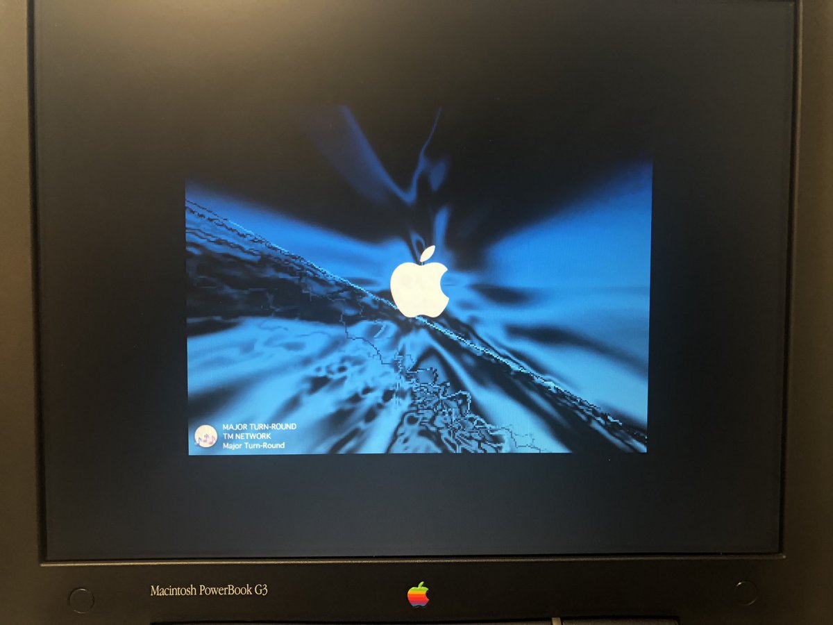 f1olympic_poker's tweet image. プログレッシブ・ロックを指向したTM NETOWRKの「Major Turn-Round」。
サイケデリックなiTunesの生成CGが案外よく似合う。

#tmnetwork #majorturnround
#powerbookg3 #mac #macbookpro #apple