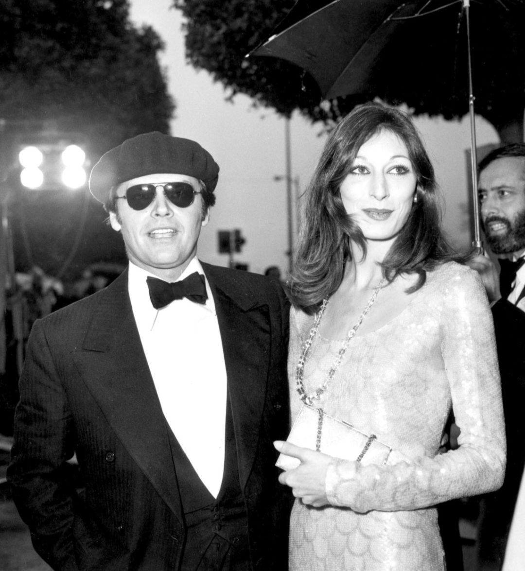 Anjelica Huston and Jack Nicholson arriving at Yankee Stadium for Ali v Norton in 1976.