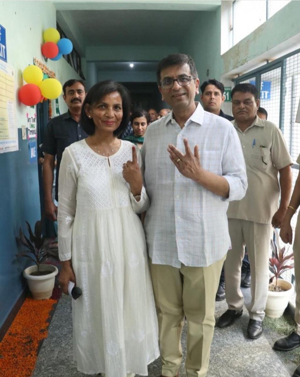 Hon'ble Chief Justice of India Dr. Dhananjaya Y Chandrachud and his family proudly cast their vote in New Delhi. 
#ChunavKaParv #DeshKaGarv #IVote4Sure #YouAreTheOne #GeneralElections2024 #IAmElectionAmbassador @ECISVEEP