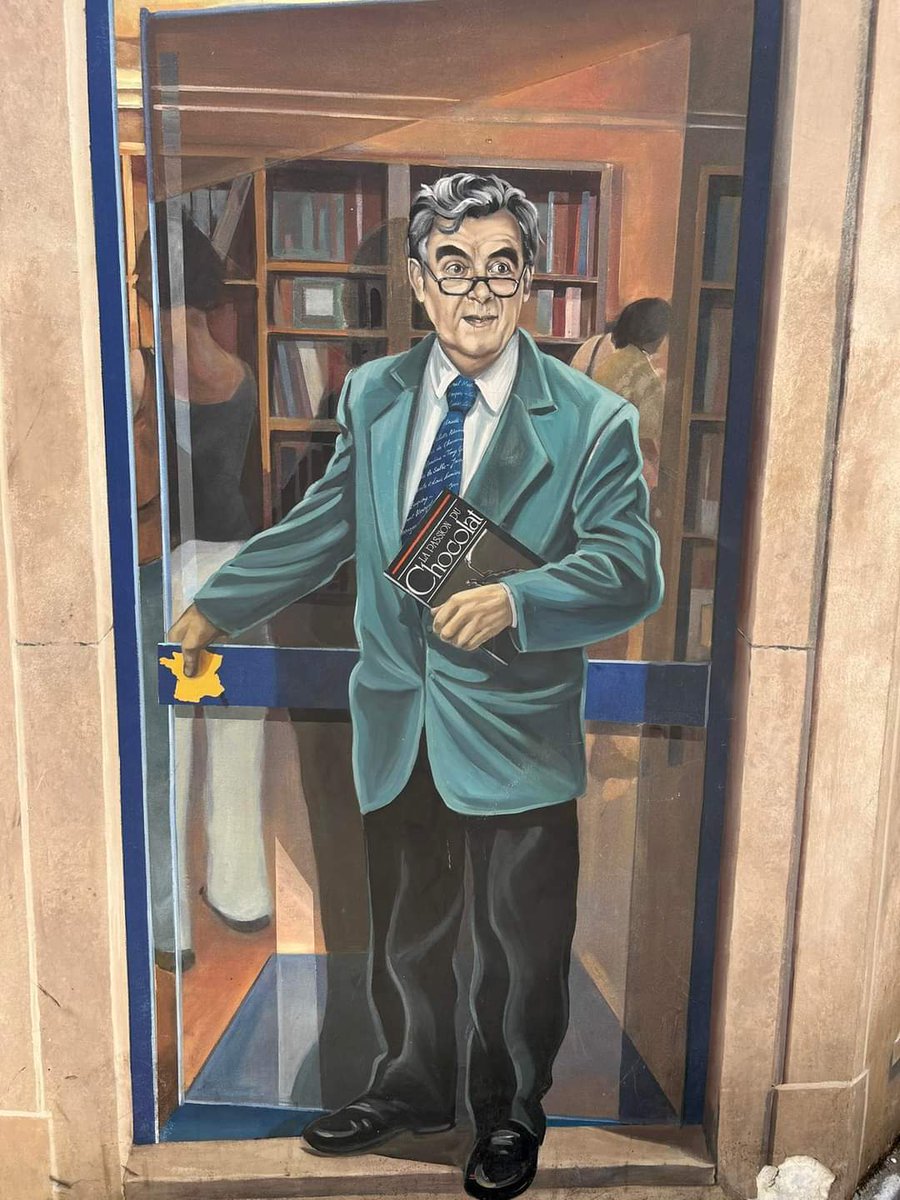 PascalBudor's tweet image. Merci le gone Pivot, pour Lyon, la France, la Culture et la Gastronomie.
Bon Machon au Paradis auprès de Monsieur Paul et les autres.#lyon #culture #pascalbudor#