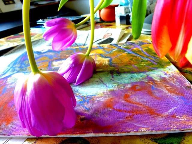 ✨Our new Art in the Garden course is about enjoying the garden from new perspectives. Try out art materials and different ways of making marks. All are welcome to join no matter your skill level. 

For more details and to book on the sessions:  aberglasney.org/event/art-in-t…