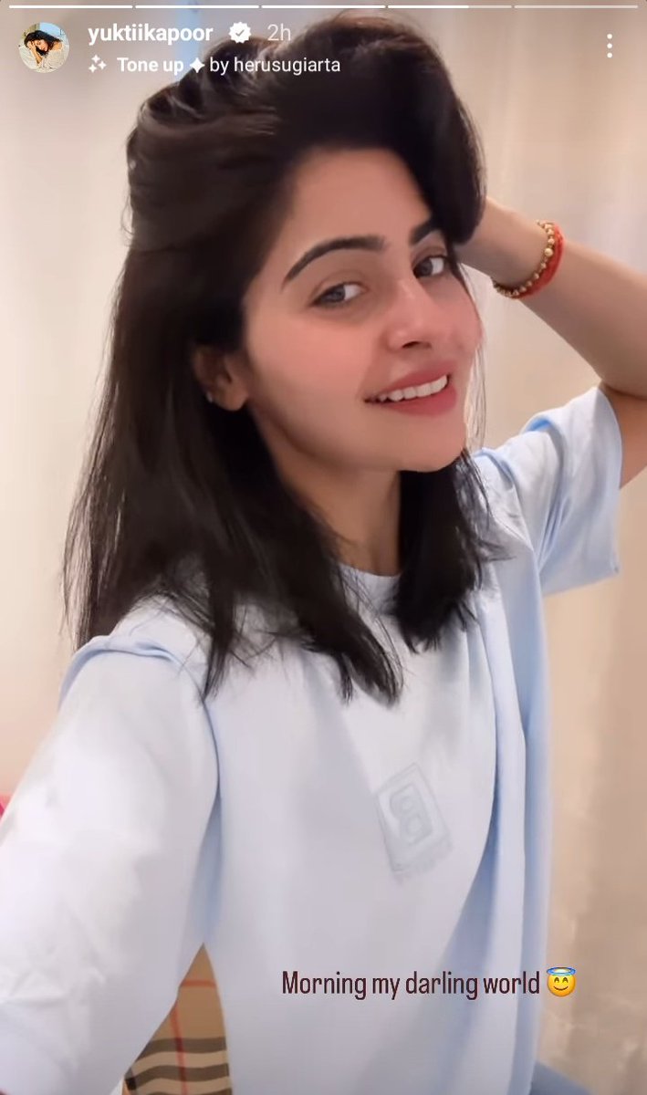 Kuheli_01's tweet photo. Dazzling Yukku 🥰
#YuktiKapoor
#BreakTheSilence https://t.co/7hcLaWh9L6
