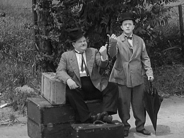 Ollie: Oh for a slice of possum and yam. Mm! Stan: Yes sir and some good old fish and chips. I can smell'em. Ollie:'Fish'n Chips'! Hope you can join us @MyICCLondon this evening to celebrate the magic of Laurel & Hardy.