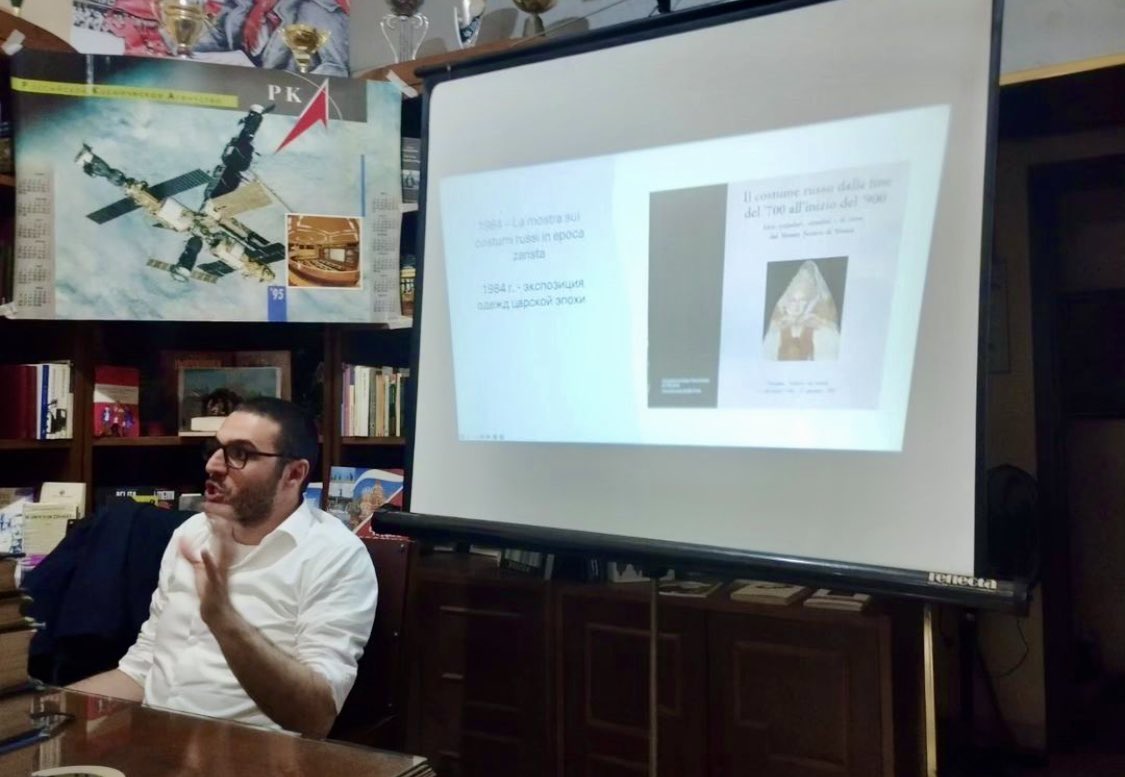 📖 Il 25 maggio si è svolta la terza presentazione del libro «Cosmonautica sovietica a Messina» dello storico italiano Marco Donato presso la “Piccola Biblioteca di Lingua e Cultura Russa” di Messina.