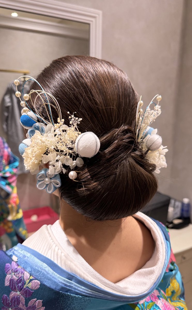 全部手作りのヘアアクセサリー可愛すぎん？？🩵🤍