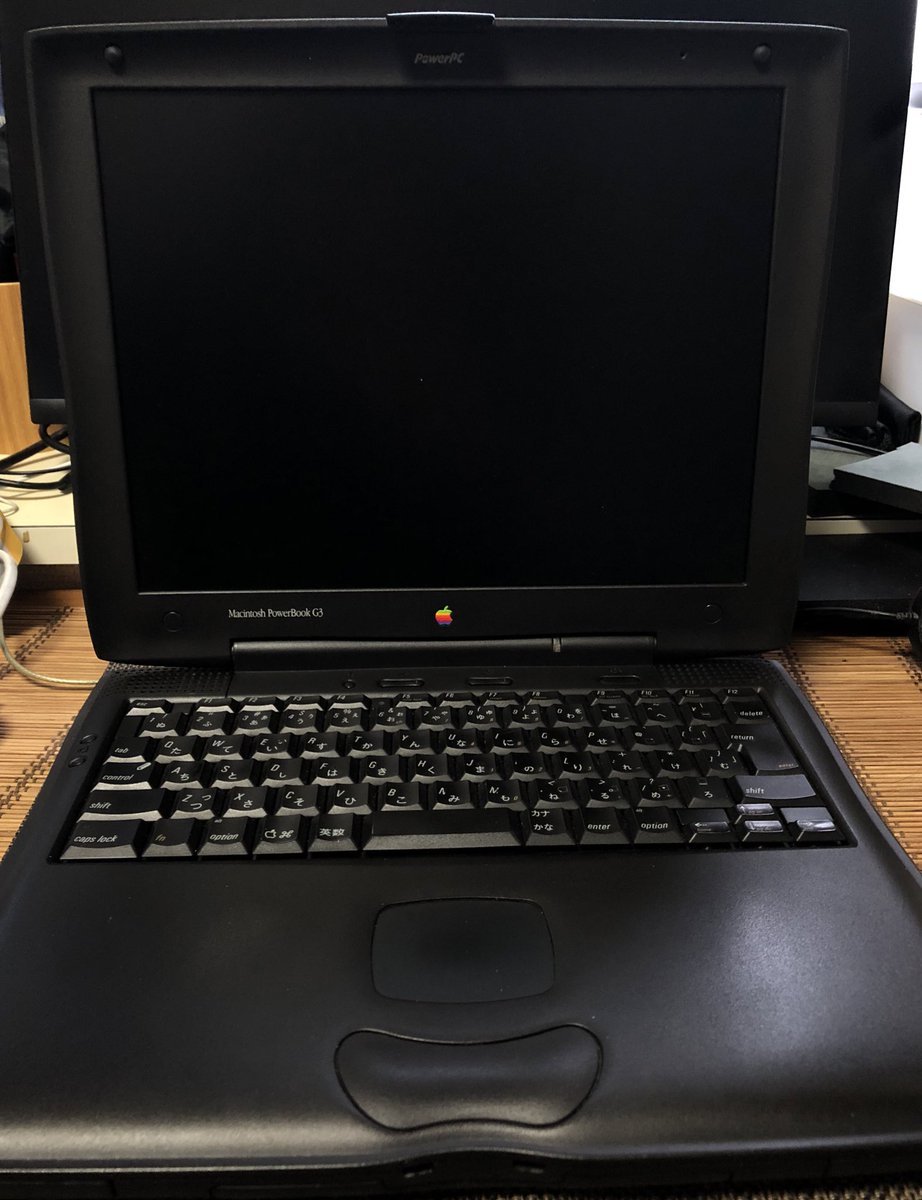 f1olympic_poker's tweet image. PowerBook G3 (1998年, WallStreet) 5年ぶりの動態確認はこれで完了。
httpsの主流化で接続できるサイトが大幅に減ったのが前回との違いだった。
初期購入時のHDDが生きており、
CPUやメモリに加え、CDドライブなどの可動部品が完璧に動作したのが驚きだった。

#powerbookg3 #mac #macbookpro #apple