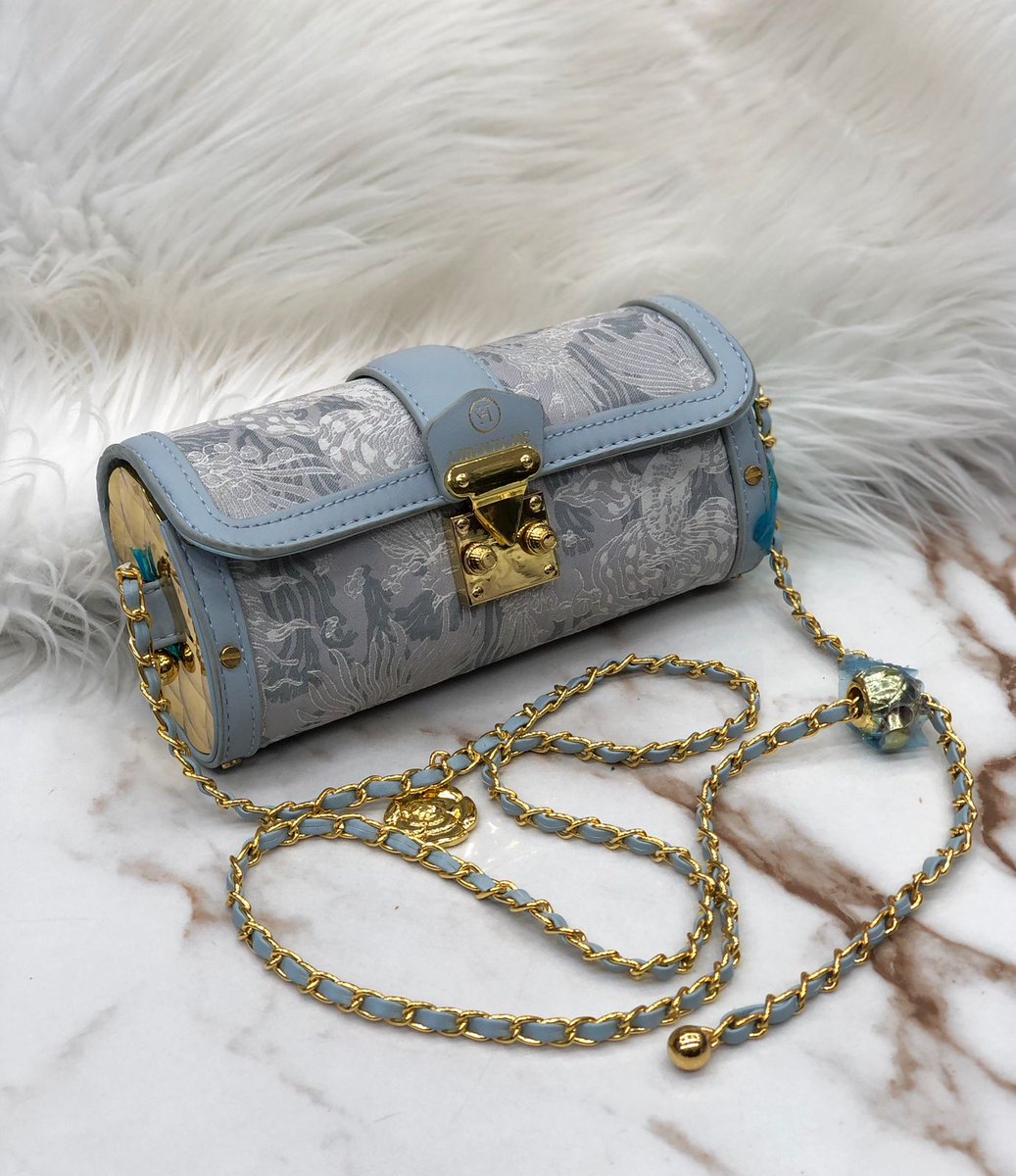 loopitstore's tweet image. #newlaunch
Pretty sling for pretty her
Presenting our latest collection of Loop Bags.
Single compartment.
Go and Grab your's
Shop Now 🛒🛒🛒
DM for orders &amp;amp; queries 📩📮📧
COD available