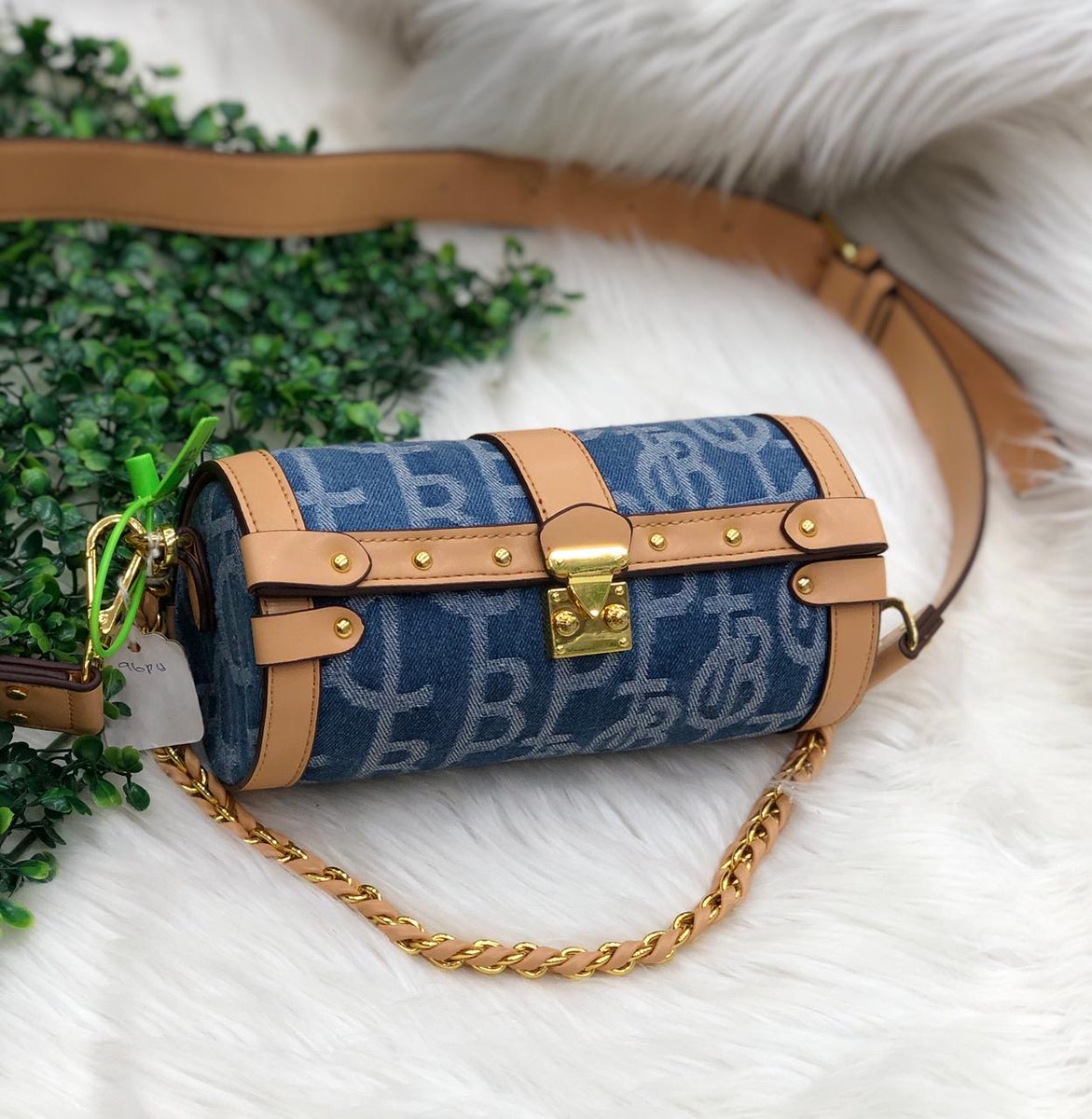 loopitstore's tweet image. #newlaunch
Pretty sling for pretty her
Presenting our latest collection of Loop Bags.
Single compartment.
Go and Grab your's
Shop Now 🛒🛒🛒
DM for orders &amp;amp; queries 📩📮📧
COD available