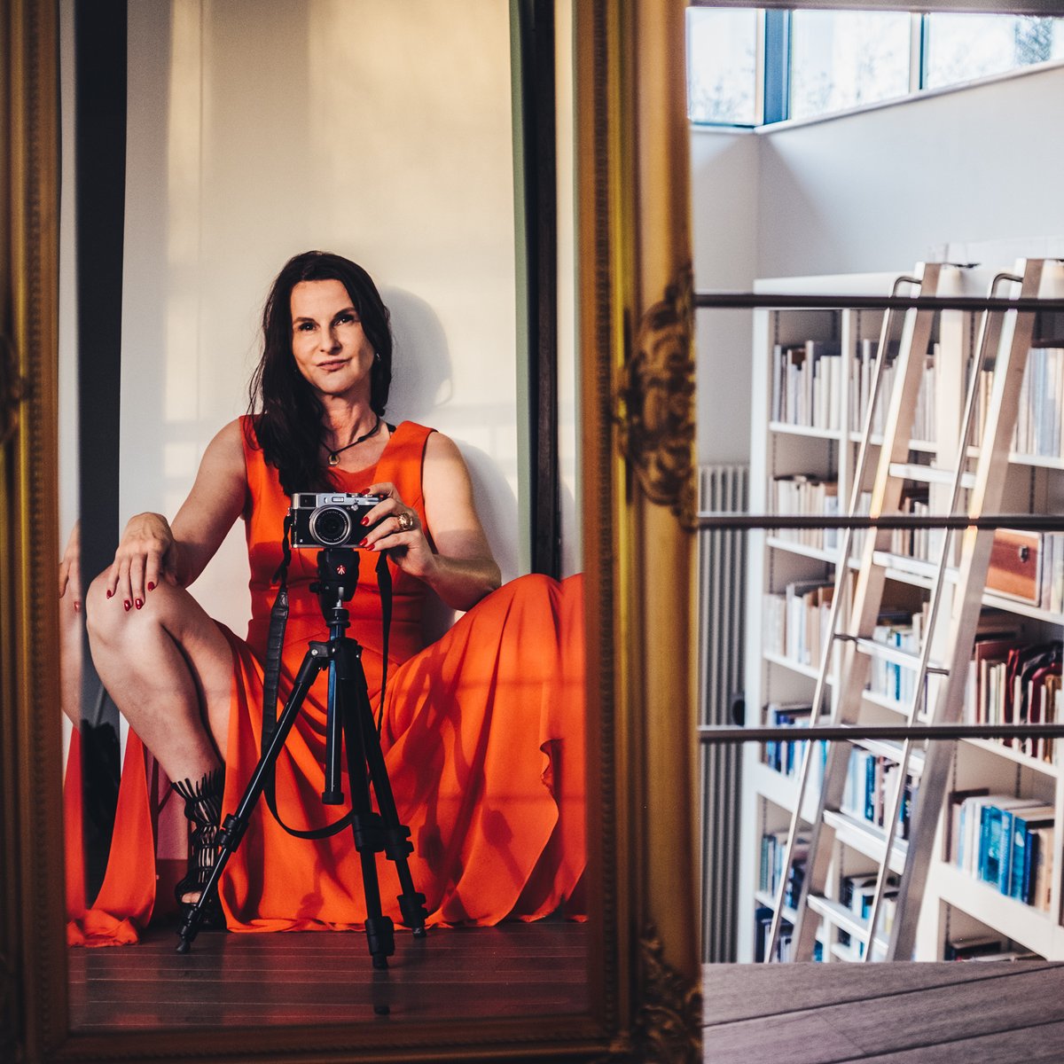 Straks is <a href="/carmendevosss/">Carmen De Vos</a> te gast bij <a href="/FriedlLesage/">Friedl' Lesage</a>. Als fotografe kijkt ze met een vrouwelijke blik naar de wereld. Een wereld die best wat sensueler, stouter en minder mannelijk mag zijn. Hoe ze dat doet, vertelt ze in #Radio1Touché. Luister live van 11u tot 13u.