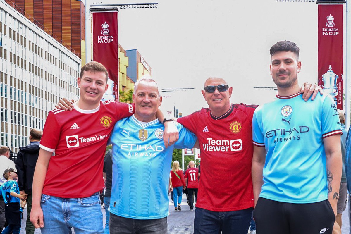 Rob Avis (@robavis) on Twitter photo Fun snapping fans at Wembley yesterday <a href="/ManUtd/">Manchester United</a> vs <a href="/ManCity/">Manchester City</a> <a href="/EmiratesFACup/">Emirates FA Cup</a> Fun snapping fans at Wembley yesterday <a href="/ManUtd/">Manchester United</a> vs <a href="/ManCity/">Manchester City</a> <a href="/EmiratesFACup/">Emirates FA Cup</a>