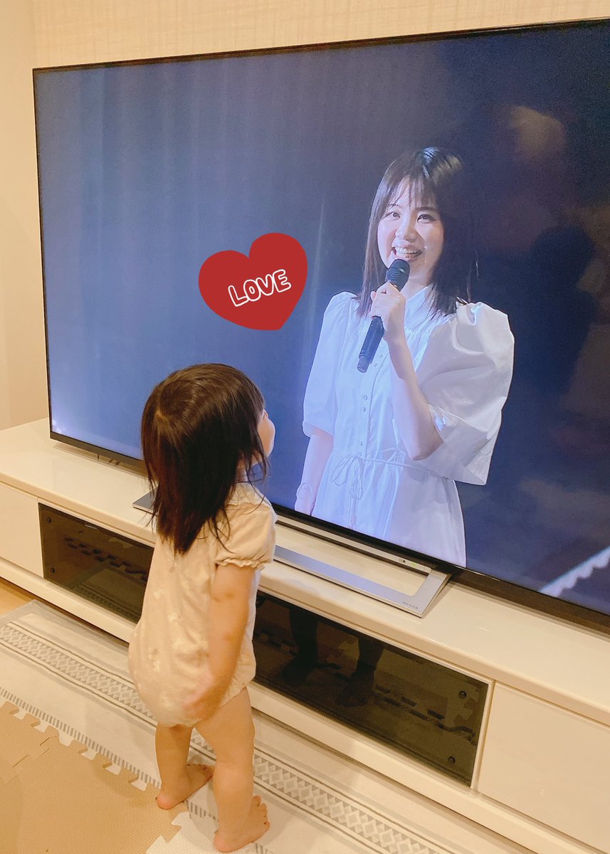 横浜ファイナルお疲れ様でした🎡
めちゃくちゃ行きたかったぁ〜🥹❤️
けど配信だと1歳の娘も4歳の息子も一緒に見れるからそれも幸せ🥰❤️
娘も「うれしくて」歌います🎤
聖恵ちゃんよっちゃんだいすき🧸💌

（※いつもはもっと離れて見てます）

 #いきものがかり  #こんにつあー2024