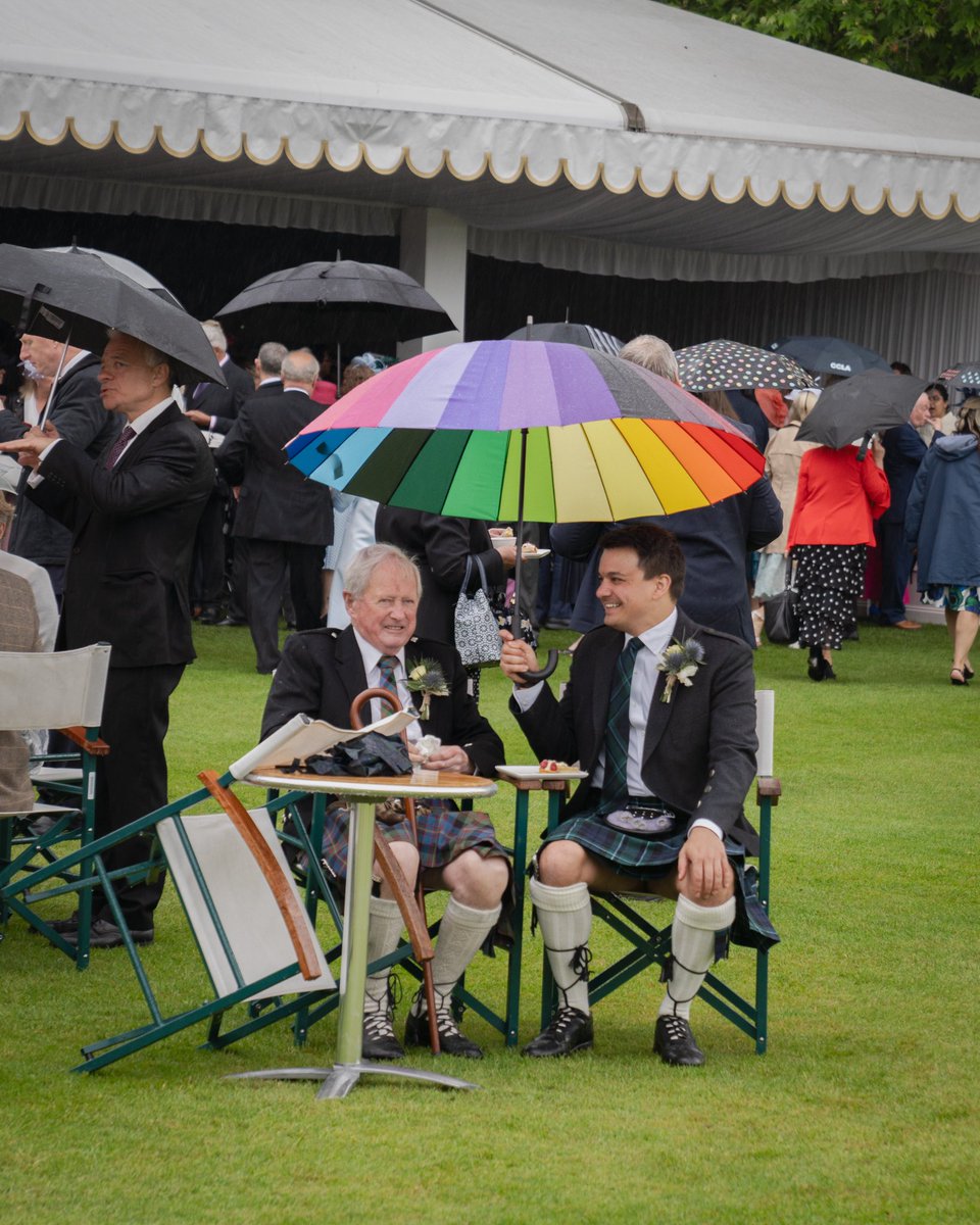 RakiaAndSausage's tweet photo. Of course I zoomed in 🤷♀️🤣
#truescotsman 👀 https://t.co/JVhMzbh4HC