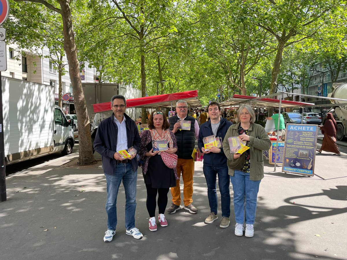 #ElectionsEuropéennes2024 | A #paris19 au marché Ourcq Jean Jaurès pour mobiliser pour le meeting avec @rglucks1 le jeudi 30 mai au #zenith. 
Tous ensemble pour #Réveillerleurope ! 
@PS19e @partisocialiste @PS_Paris