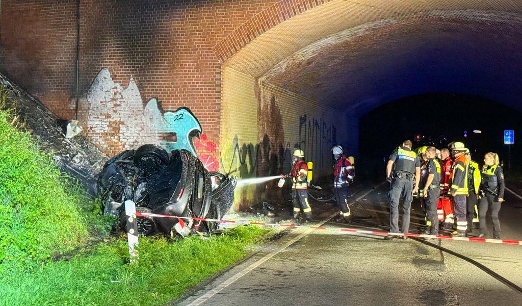 Drama im Norden: Mann stirbt in brennendem Elektroauto bit.ly/3WRj8Ex