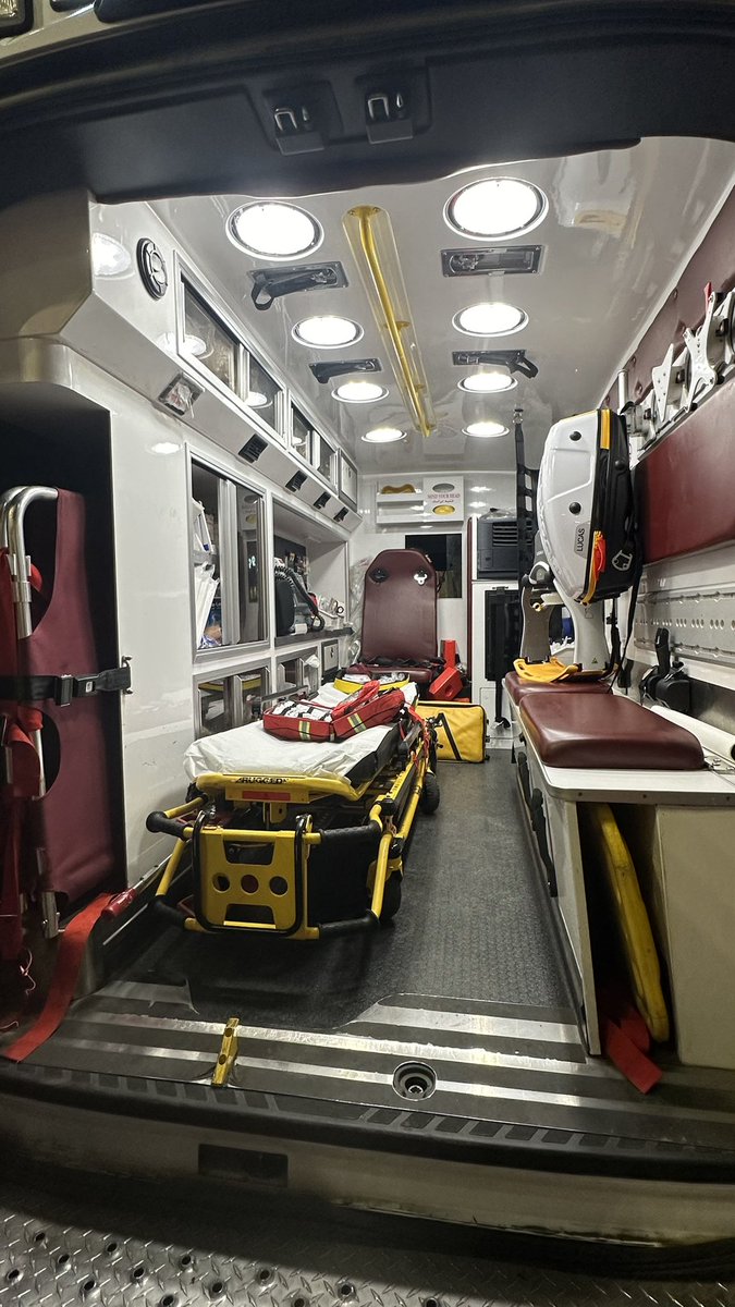 adel__3600's tweet photo. #EMS_week 🚑🚨
شاركت يوم الجمعة في أسبوع الخدمات الطبية الطارئة وكانت مشاركه جداً جميلة وفخور أني كنت جزء منها✨
وشكرا للقائمين على الفعالية الفريدة من نوعها👌
#EMS_Club
@Basel_mansouri
@Derhumweqaya https://t.co/eNDLT1dLXh