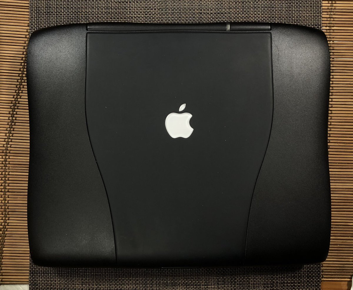 f1olympic_poker's tweet image. 撮り直し。

#powerbookg3 #mac #macbookpro #apple
#wallstreet