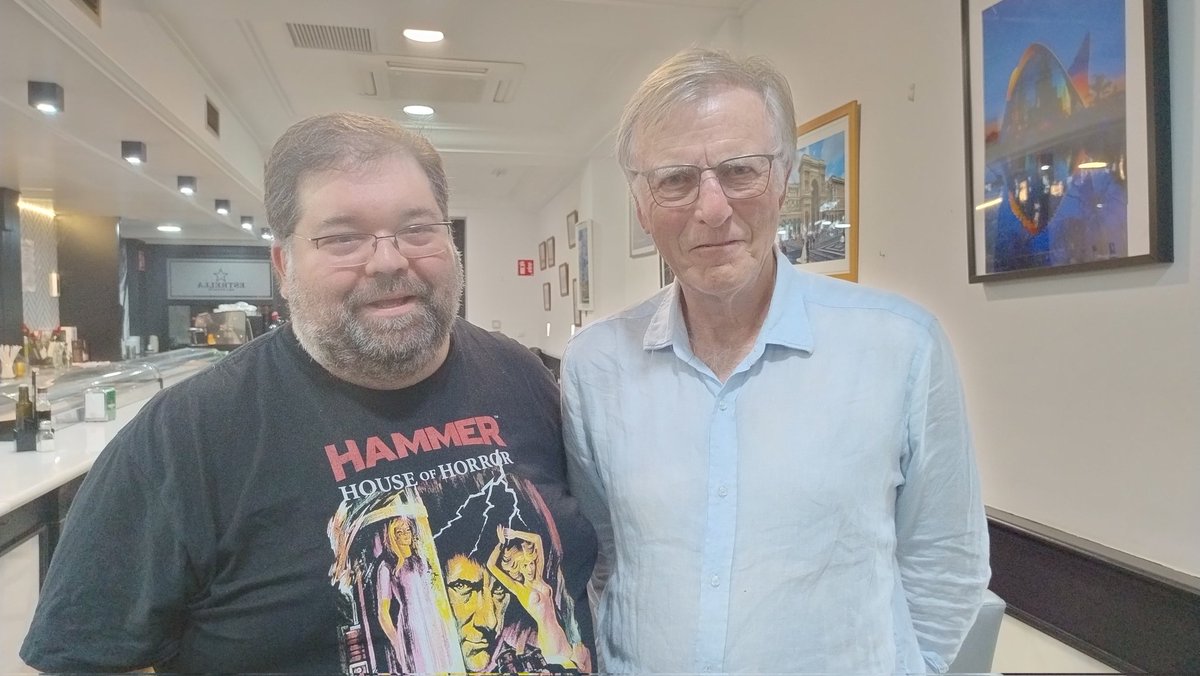 JesusUsero's tweet photo. Aquí donde lo veis, este señor es leyenda de Hollywood. Fue el responsable ejecutivo de Fox en producciones como #Alien #LaProfecia #StarWars y cuenta las mejores historias sobre todo aquello #PeterBeale https://t.co/yFtNhMMk2b
