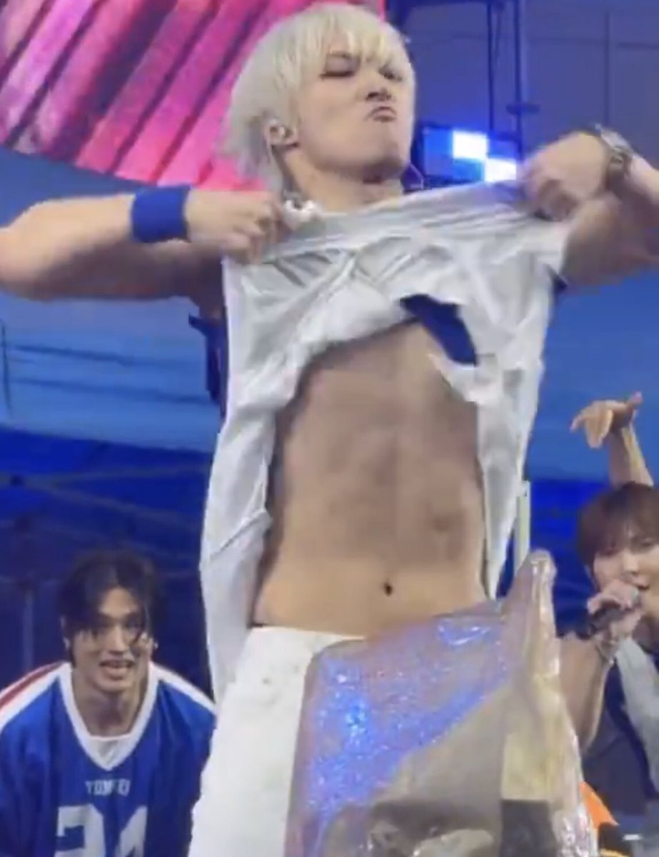Mingi releasing the wolf inside him