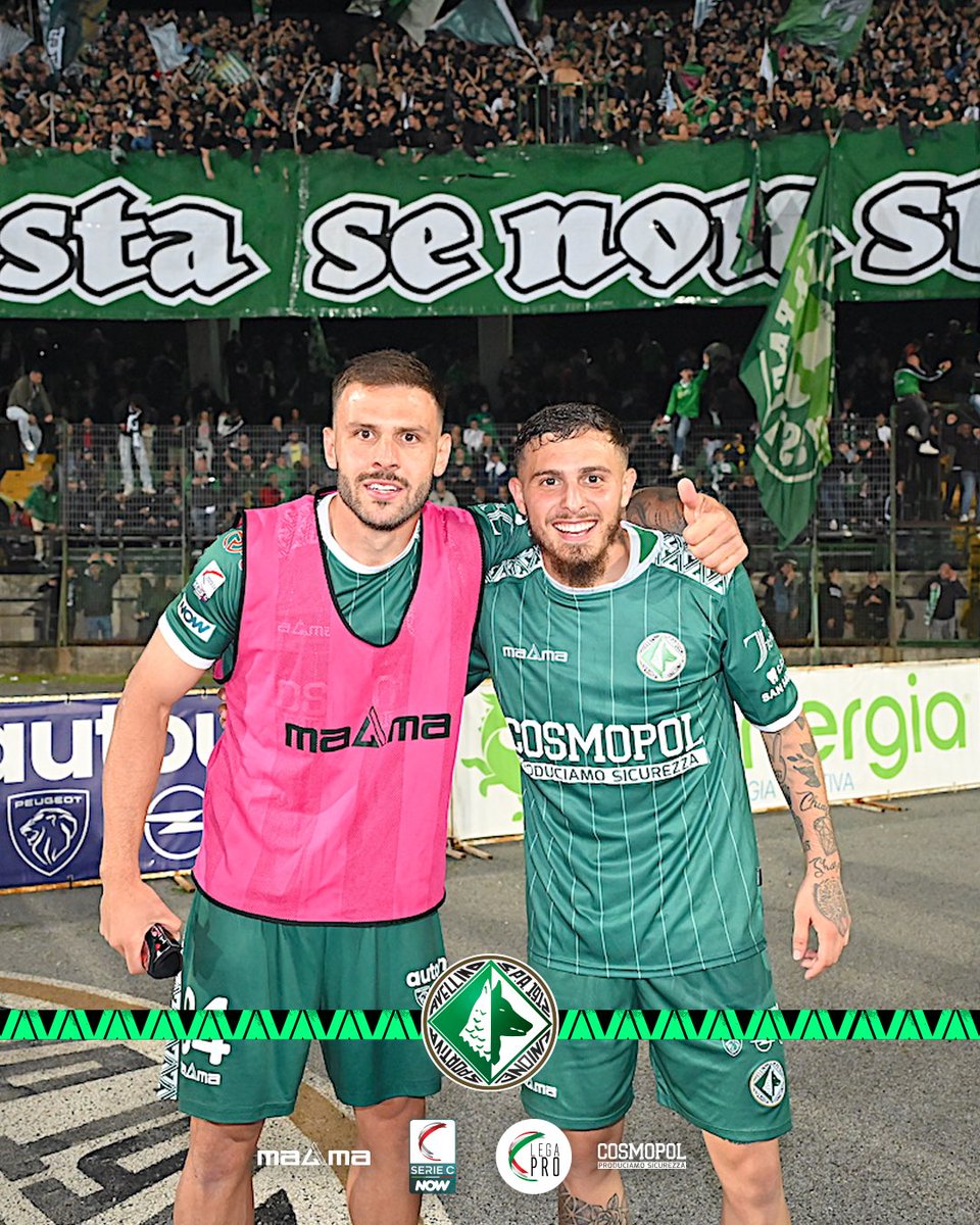 usavellino1912_'s tweet photo. Avellino 🆚 Catania
🤩 Che emozioni!
📸 Artpress di Arturo Greco
#usavellino1912 #soloperamore https://t.co/ChXQj7WbCG
