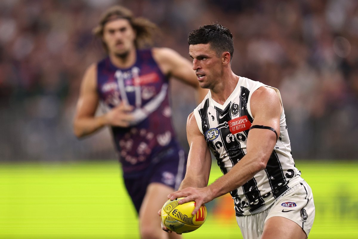 Collingwood will count the cost of a bruising draw against Fremantle on Monday as it assesses injuries to Scott Pendlebury, Mason Cox and Brody Mihocek. @RalphyHeraldSun has the details: tinyurl.com/2rutn4kt
