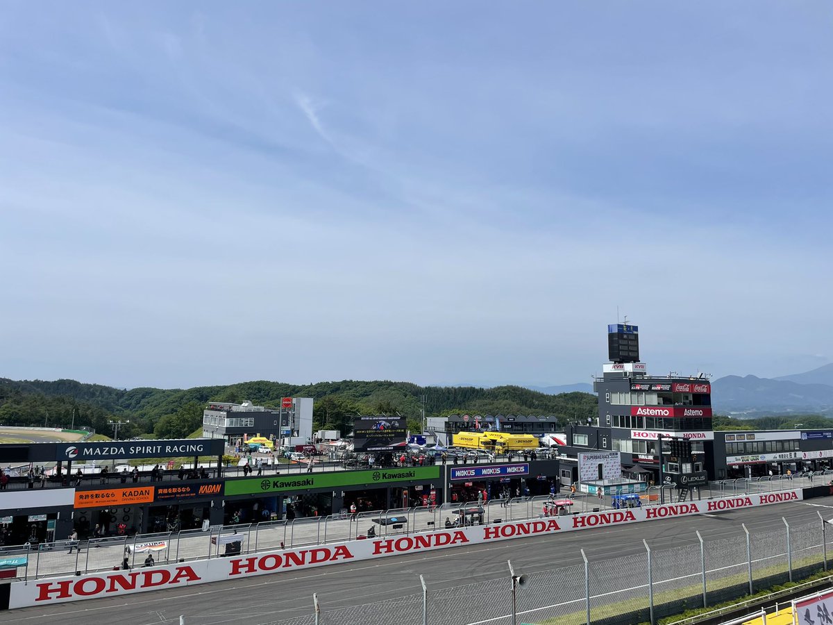 全日本ロードレースSUGO🏁
どのクラスも観に行って良かったと思えるレースでした！
チーム一丸となって、それぞれの目標に向かって走るってカッコイイですね✨

#全日本ロード