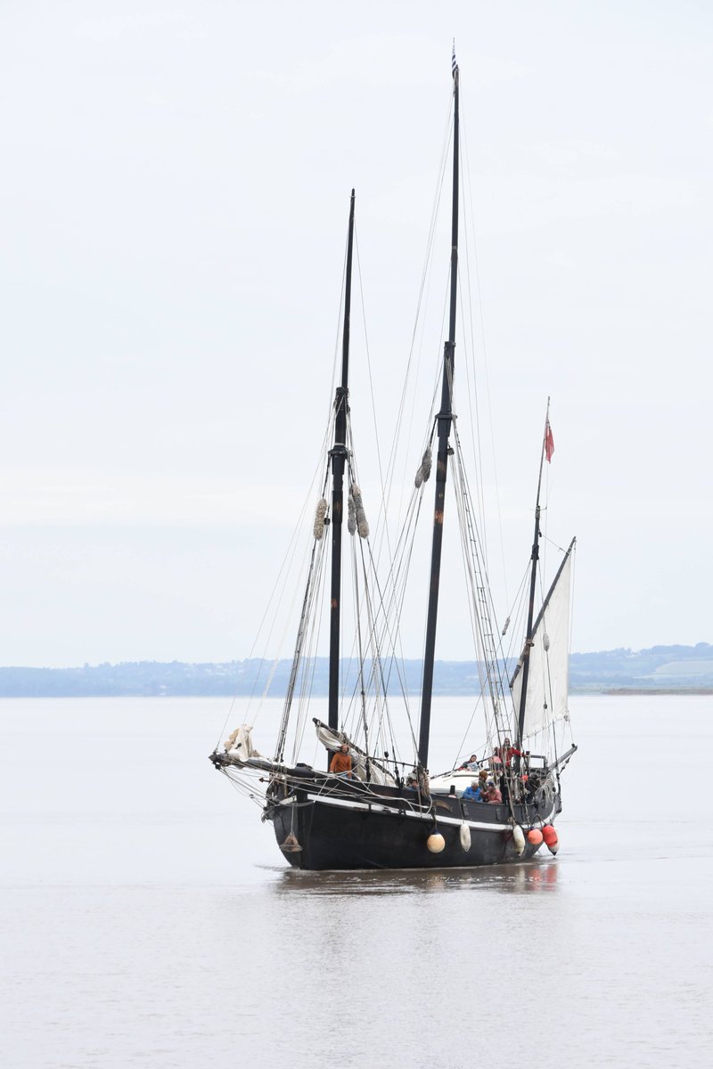 sharpnessmike's tweet image. GRAYHOUND arriving at Sharpness for the Gloucester tall ships 24/5