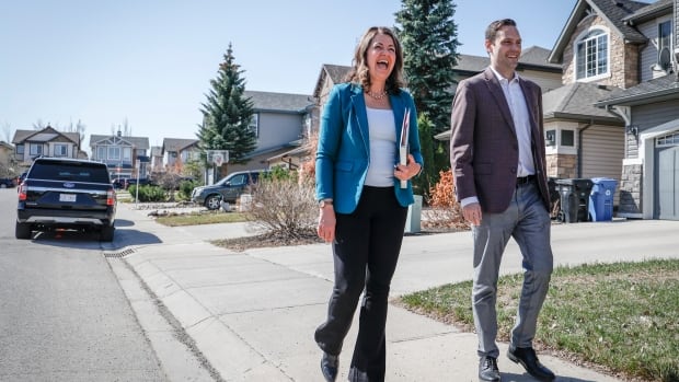 Albertans think Danielle Smith is bad on affordability. Here's why she isn't paying for it. What is driving disapproval of UCP? Health care and city relations, poll shows, @markusoff reports. cbc.ca/news/canada/ca… #ableg Find out more at Nationalnewswatch.com