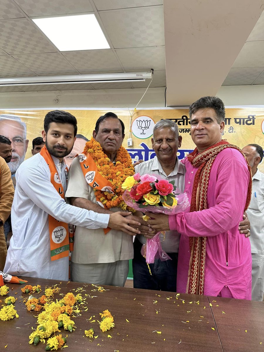 Sh. Pushpinder Chadda Ji (Sunderbani) along with Supporters Join BJP.