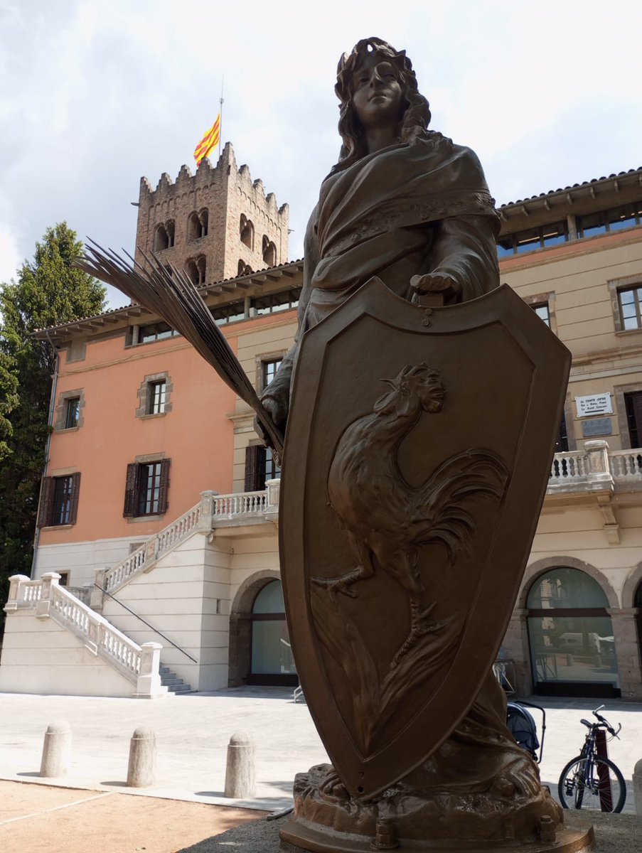 Avui a les 12 del migdia ens veiem al Passeig Ragull de Ripoll  per iniciar el recorregut històric del 27 de maig, a càrrec de l'historiador local Adrià Brull.

Això va de carlinades...

#GovernemRipoll