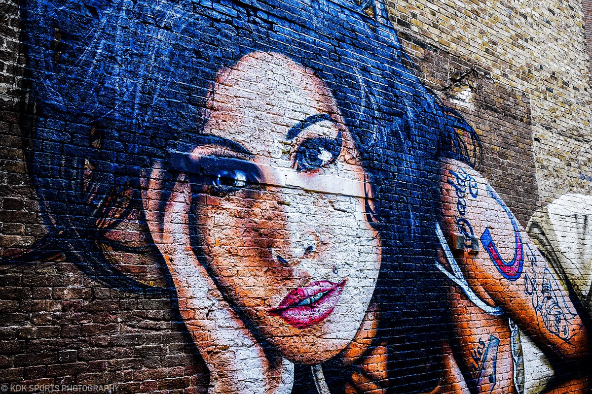 Another one of my favourite pieces of #StreetArt 

#CamdenTown #London #AmyWinehouse @amywinehouse_uk  @amywinehouse