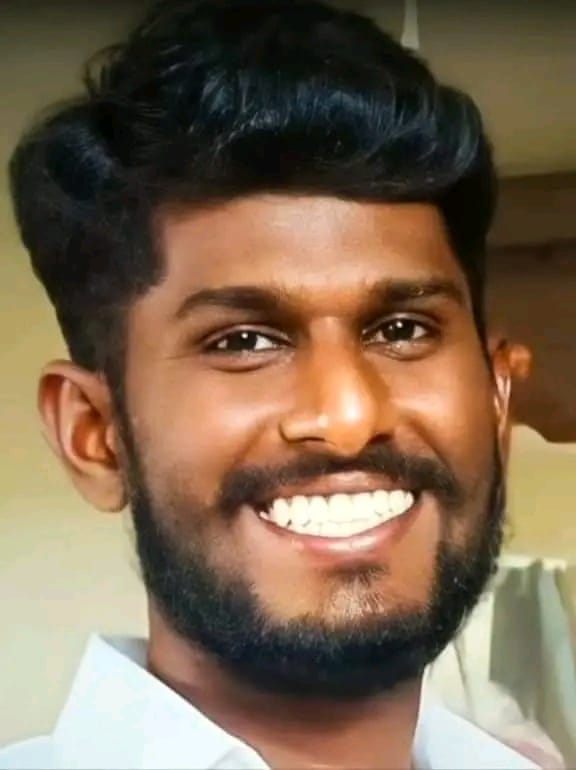 NelSivakumar's tweet photo. நெல்லை தீபக்ராஜா படுகொலையை வெறும் சாதிய ரீதியிலான படுகொலை என்று முடித்துவிடாமல்...இந்த கொலைக்கான காரணம் என்ன?இந்த கொலையை செய்யச் சொல்லி கூலிப்படையை ஏவியது யார்?பல லட்சங்களை கூலியாக கொடுத்தது யார்?என்று காவல்துறை தீர விசாரித்து உண்மையை மக்களிடம் கூறவேண்டும்

@DrKrishnasamy அவர்கள் https://t.co/st3DgTlrV6